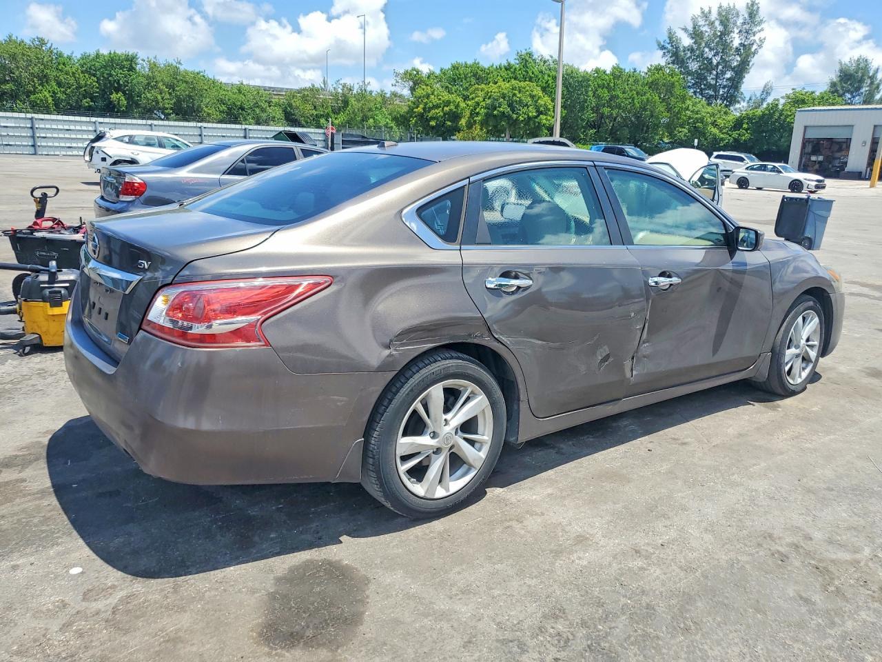 2013 Nissan Altima 2.5 - Фото 3