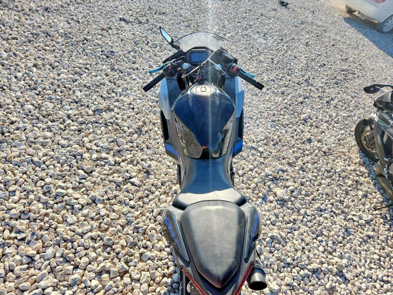 2025 Kawasaki Ex500 - Фото 6