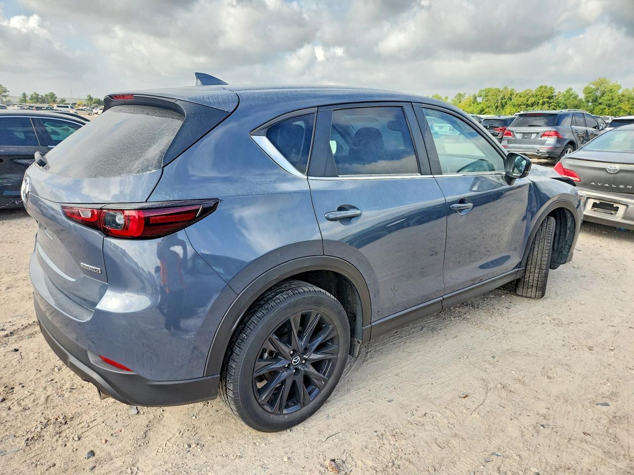 2025 Mazda Cx-5 Preferred - Image 3