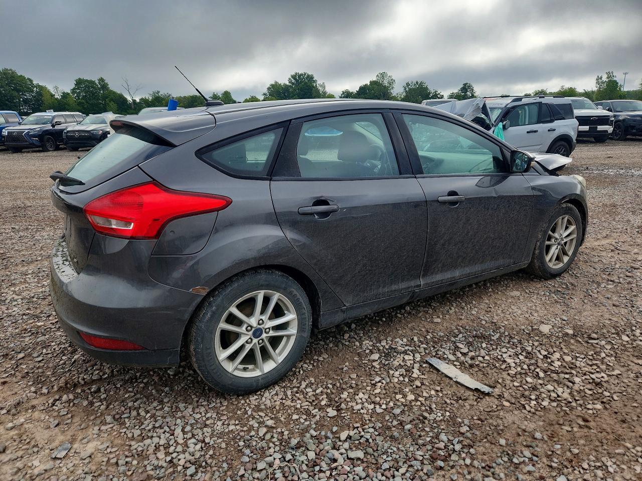 2016 Ford Focus Se - Фото 3