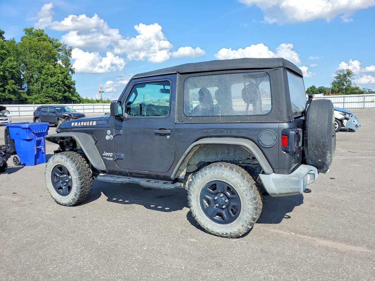 2018 Jeep Wrangler Sport - Фото 2