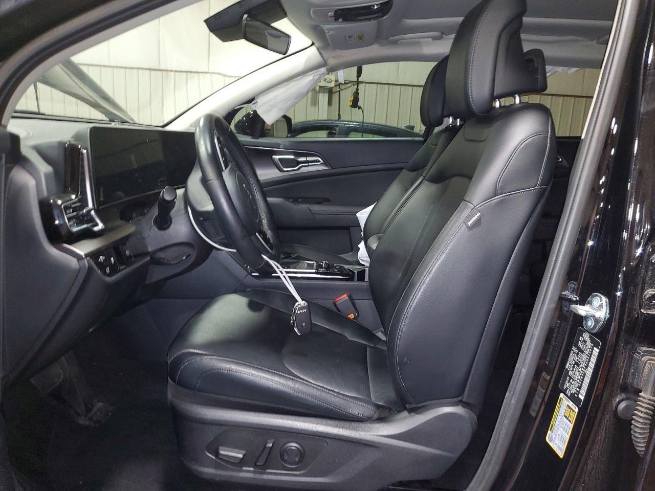 2025 Kia Sportage Ex - Image 7