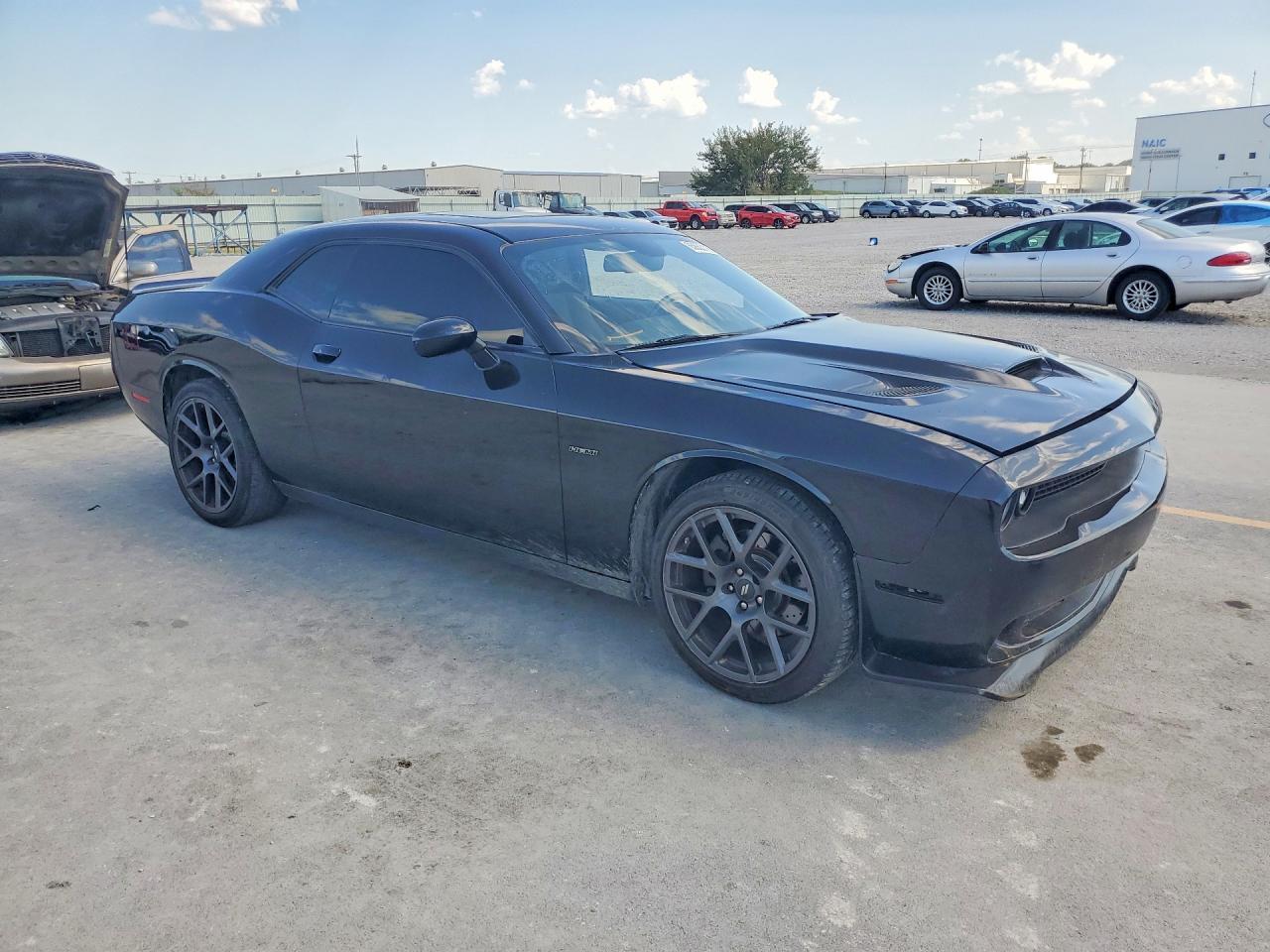 2017 Dodge Challenger R/T - Фото 4