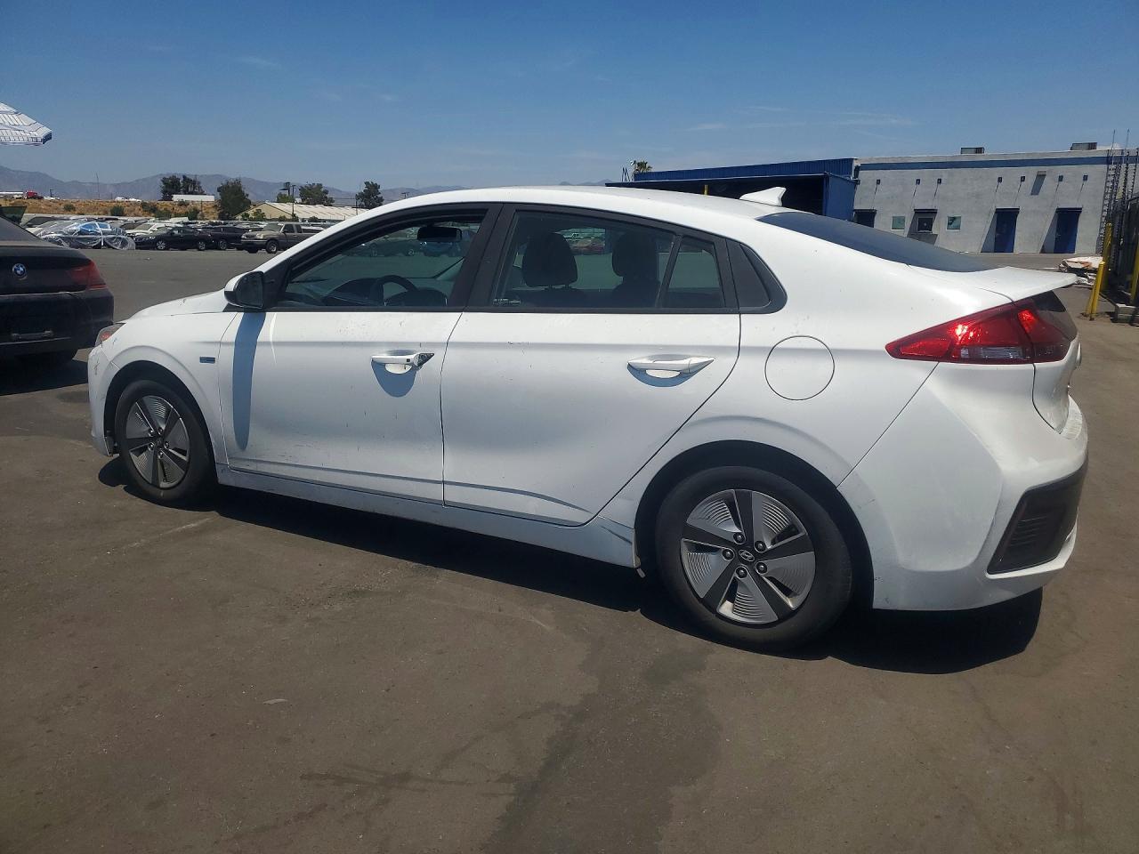 2019 Hyundai Ioniq Blue - Фото 2