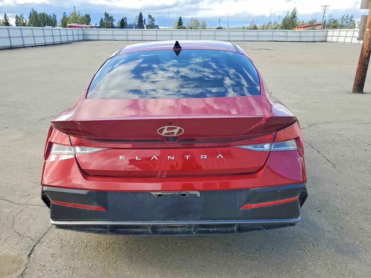 2024 Hyundai Elantra Sel - Image 6