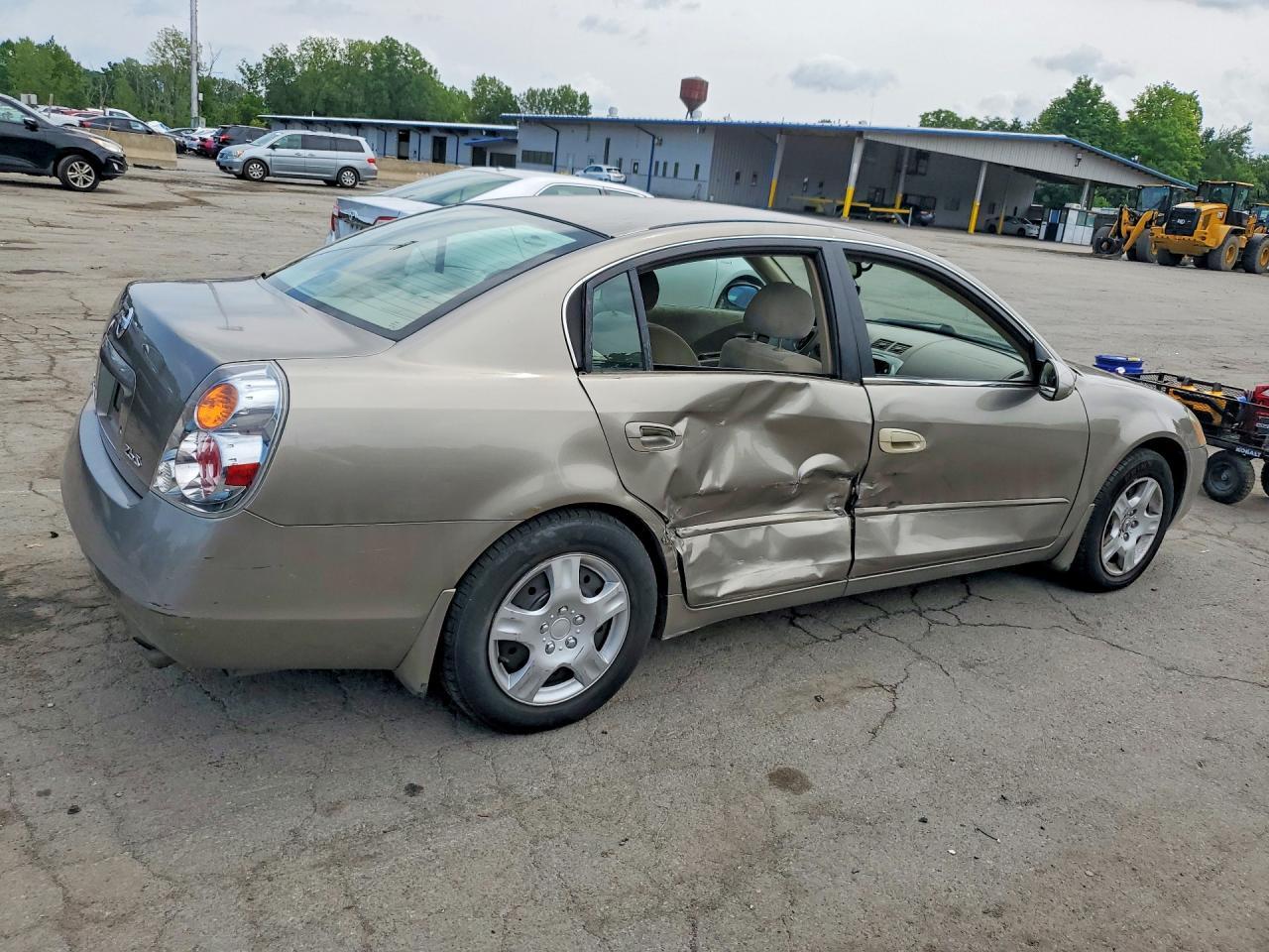2003 Nissan Altima 2.5 - Фото 3