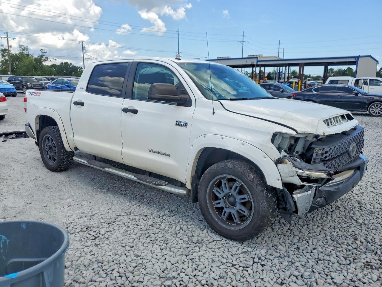 2018 Toyota Tundra Crewmax Sr5 - Image 4