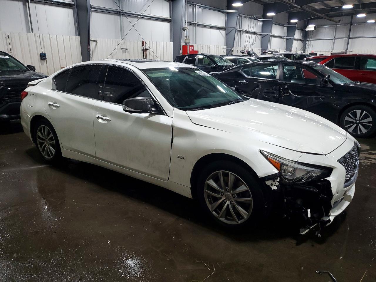 2017 Infiniti Q50 3.0T Premium - Image 4