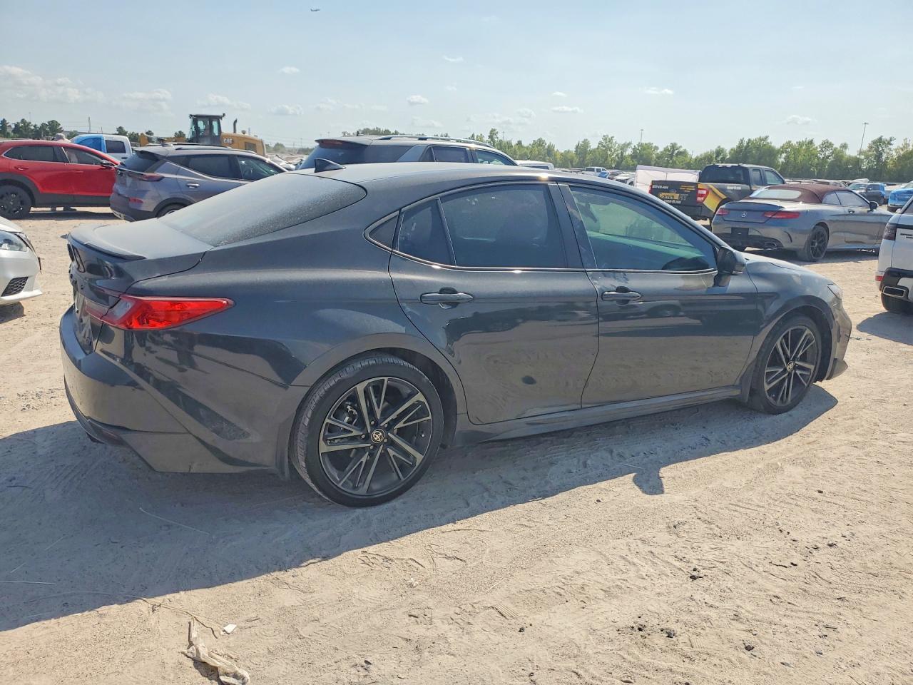 2025 Toyota Camry Xse - Фото 3