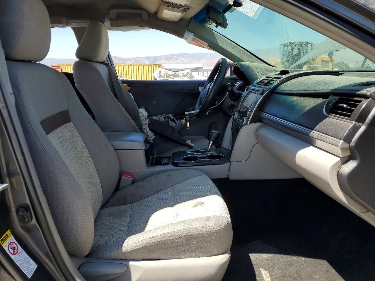 2012 Toyota Camry Le - Image 7