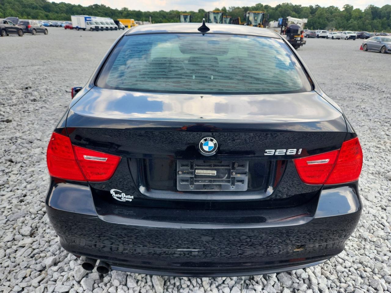 2011 BMW 328 I - Фото 6