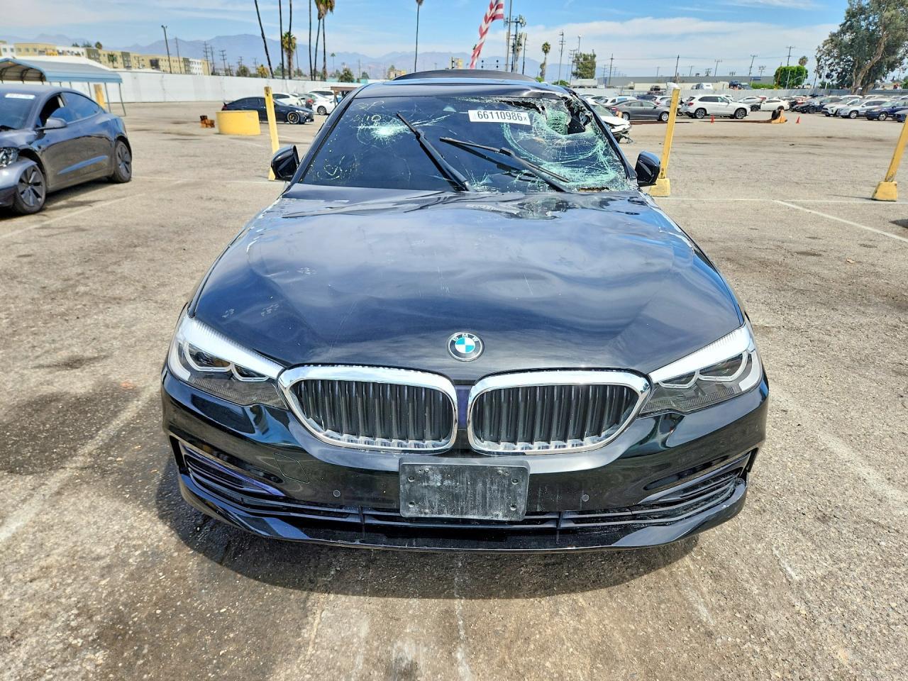 2019 BMW 530 I - Image 5