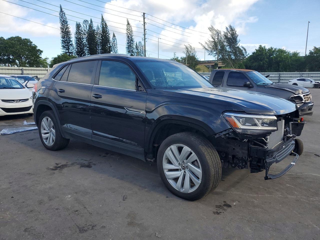 2021 Volkswagen Atlas Cross Sport Se - Image 4