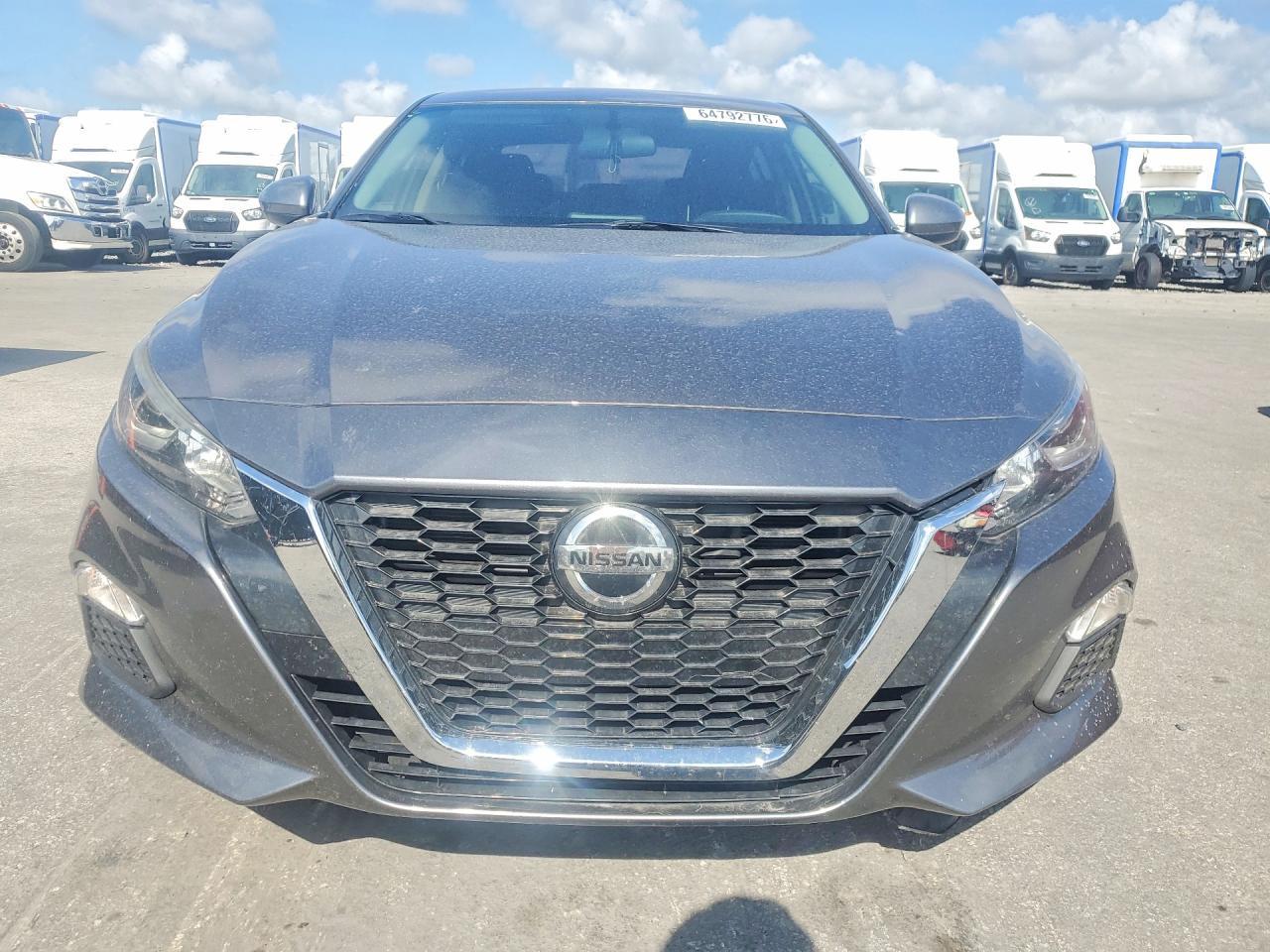 2020 Nissan Altima S - Image 5