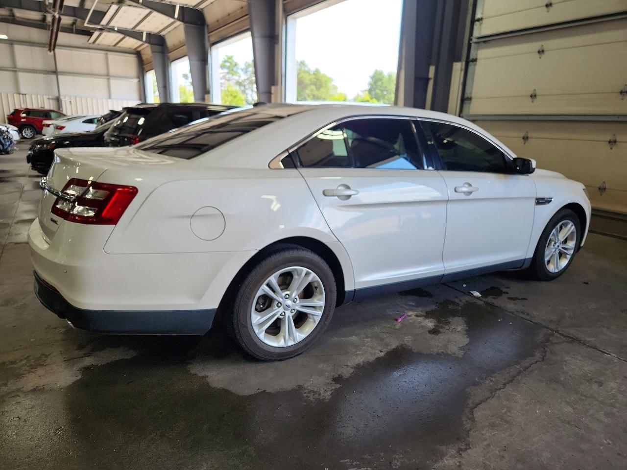 2014 Ford Taurus Sel - Фото 3