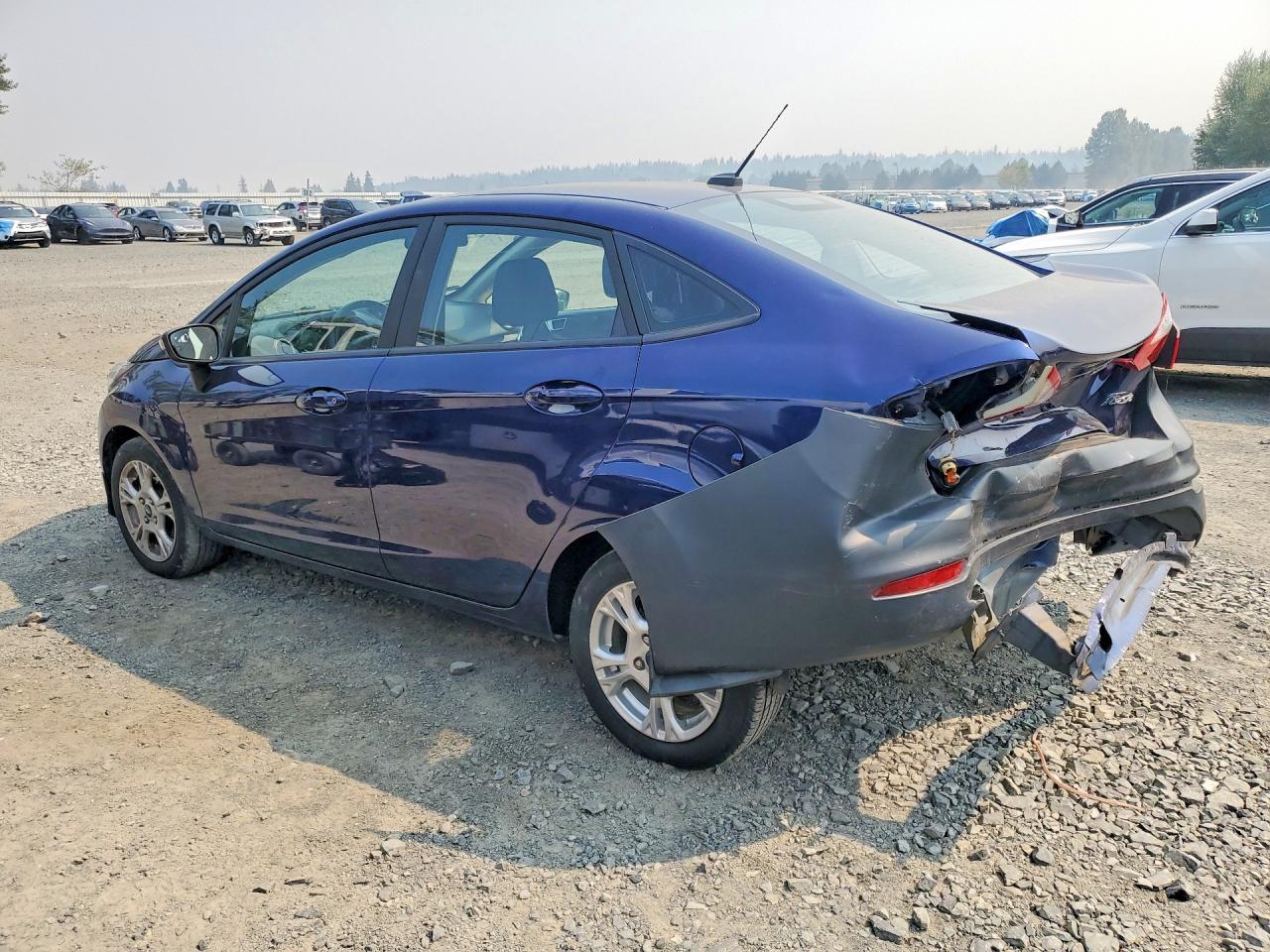 2016 Ford Fiesta Se - Фото 2
