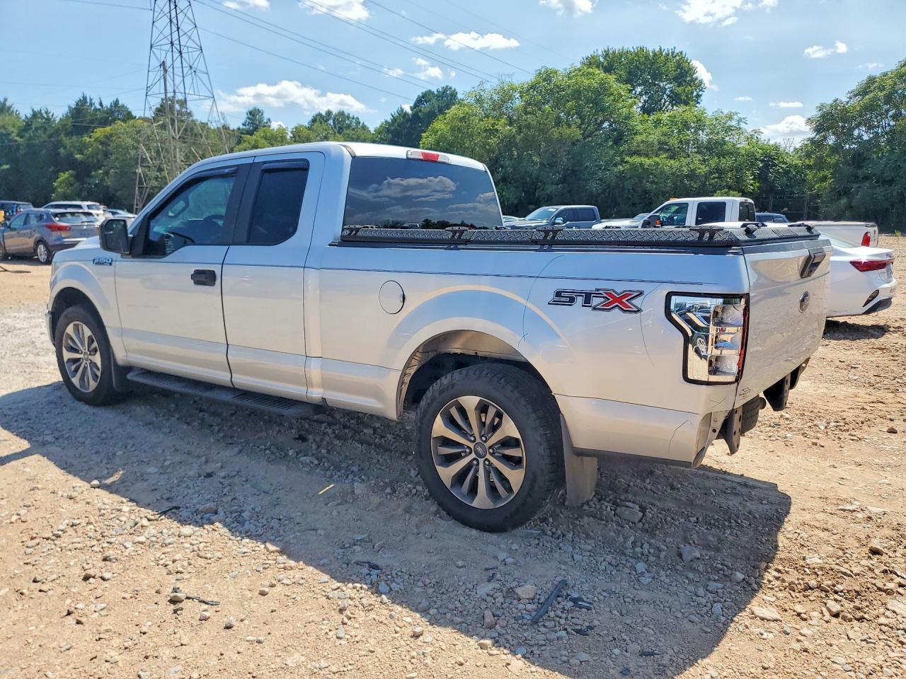 2018 Ford F150 Super Cab - Фото 2