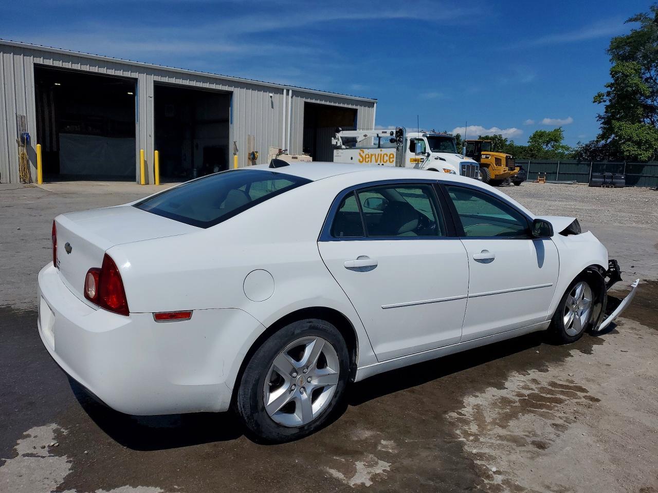 2012 Chevrolet Malibu Ls - Image 3