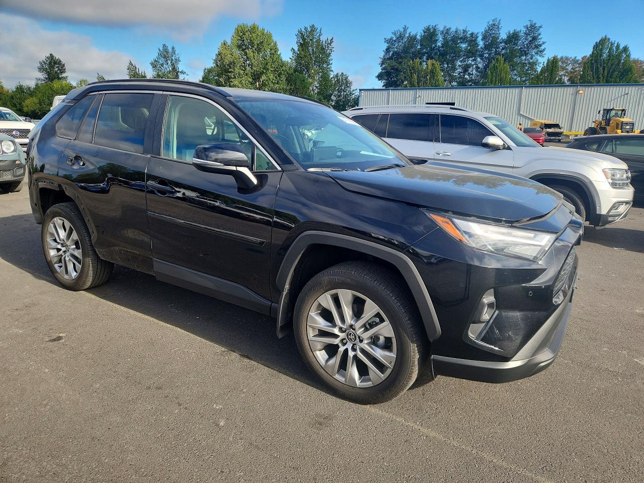 2024 Toyota Rav4 Xle Premium - Image 4