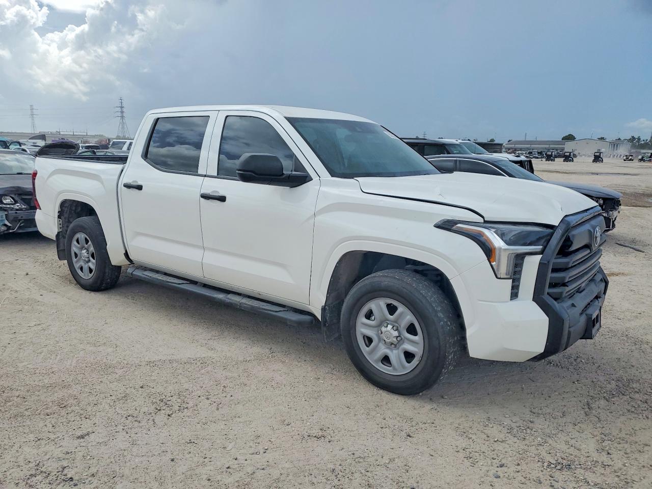 2024 Toyota Tundra Sr - Image 4