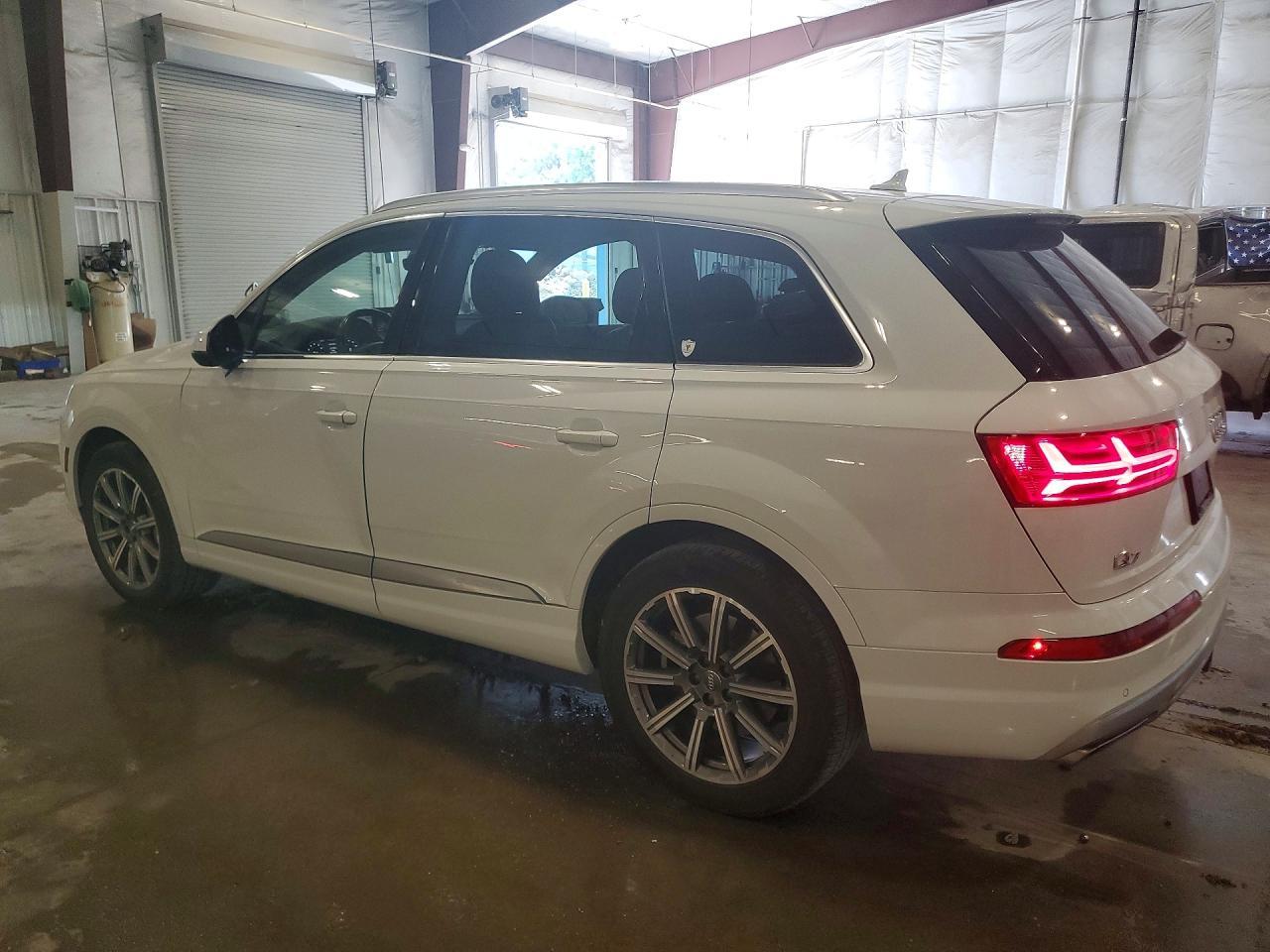 2018 Audi Q7 Premium Plus - Image 2