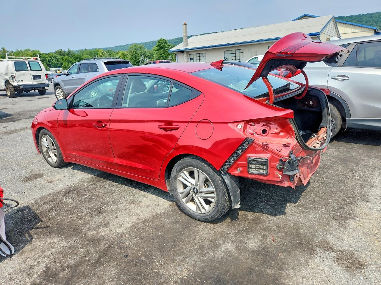 2019 Hyundai Elantra Sel - Image 2