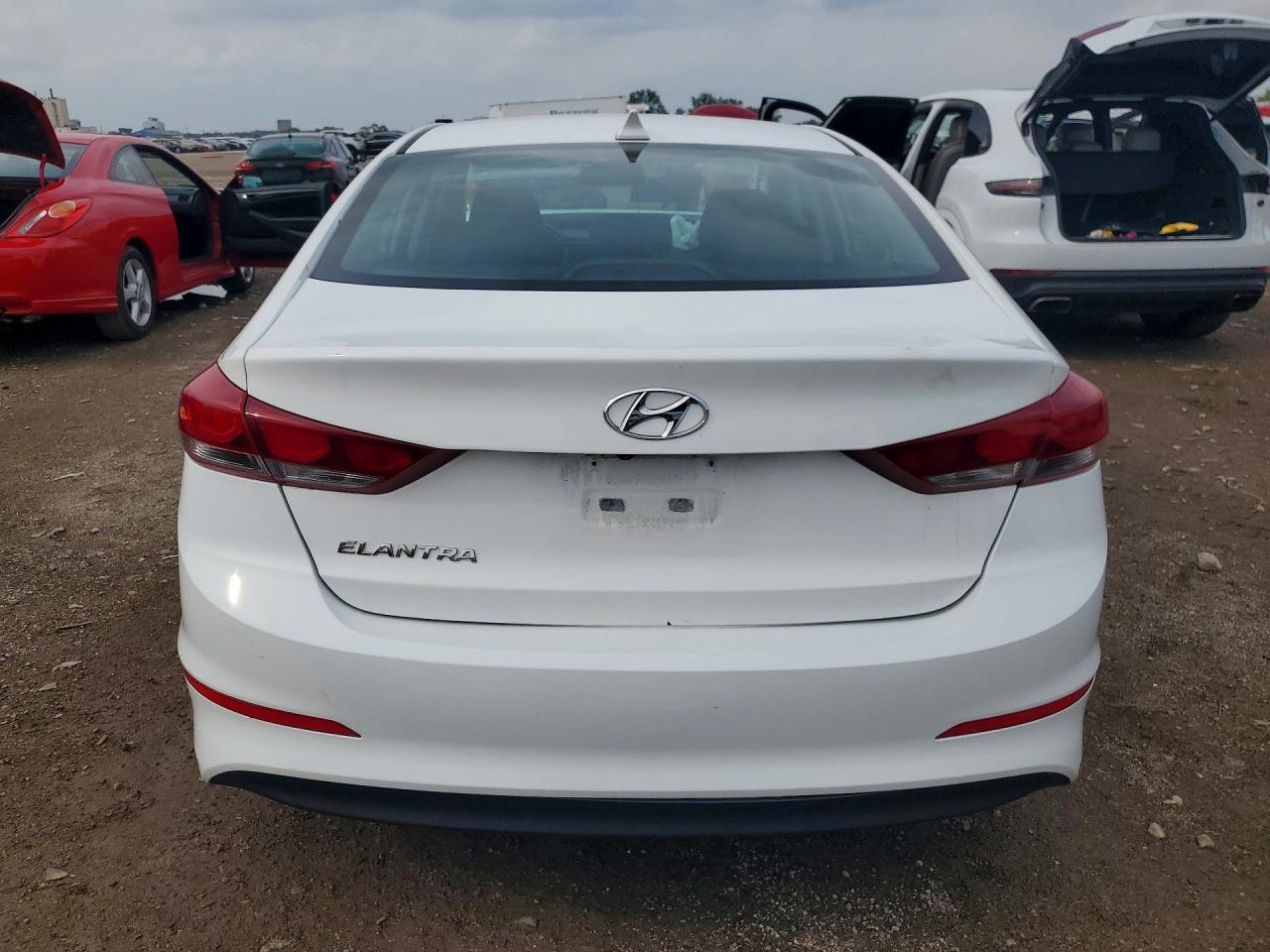 2018 Hyundai Elantra Value Edition - Фото 6