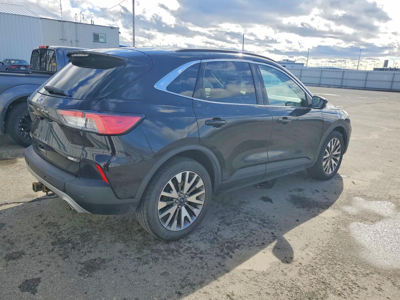 2020 Ford Escape Titanium - Фото 3