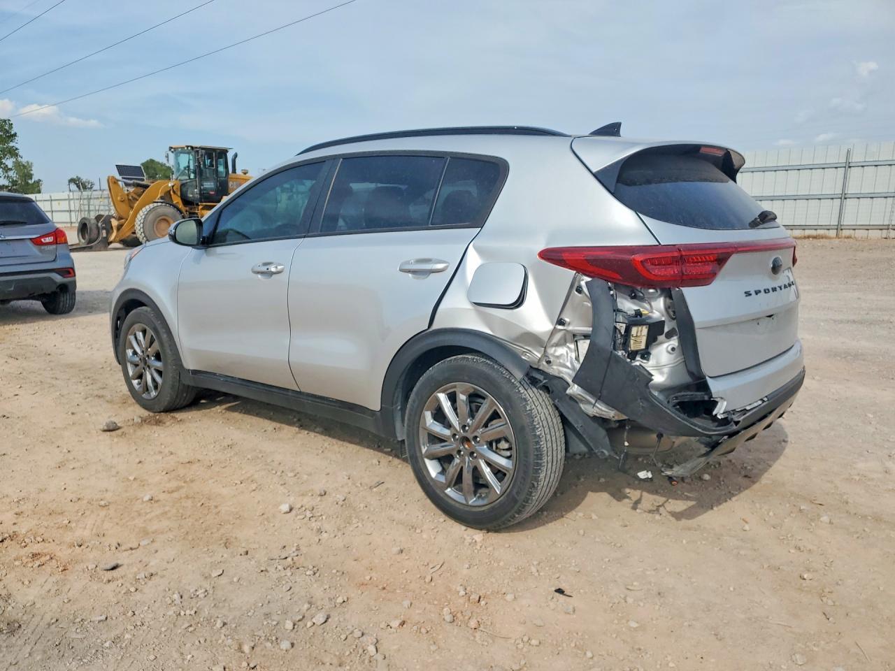 2022 Kia Sportage S - Image 2