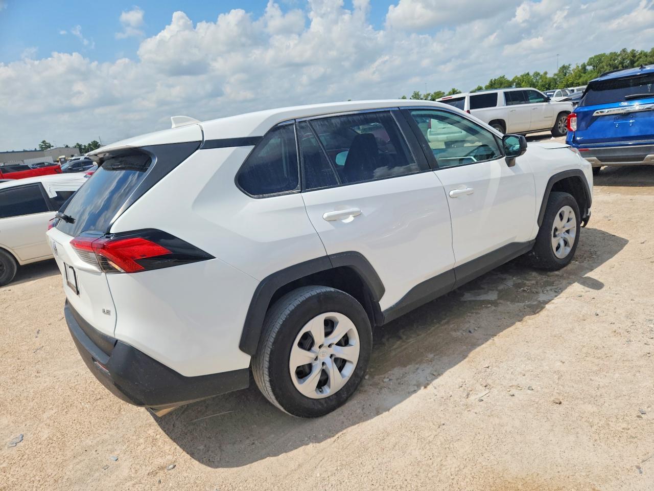 2025 Toyota Rav4 Le - Фото 3