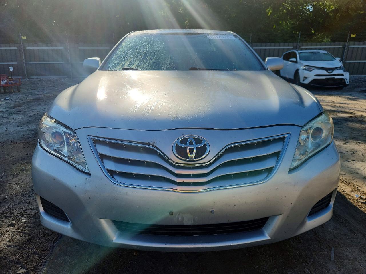 2011 Toyota Camry Le - Фото 5