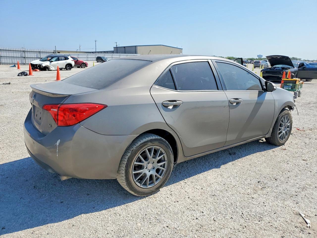 2019 Toyota Corolla Se - Image 3