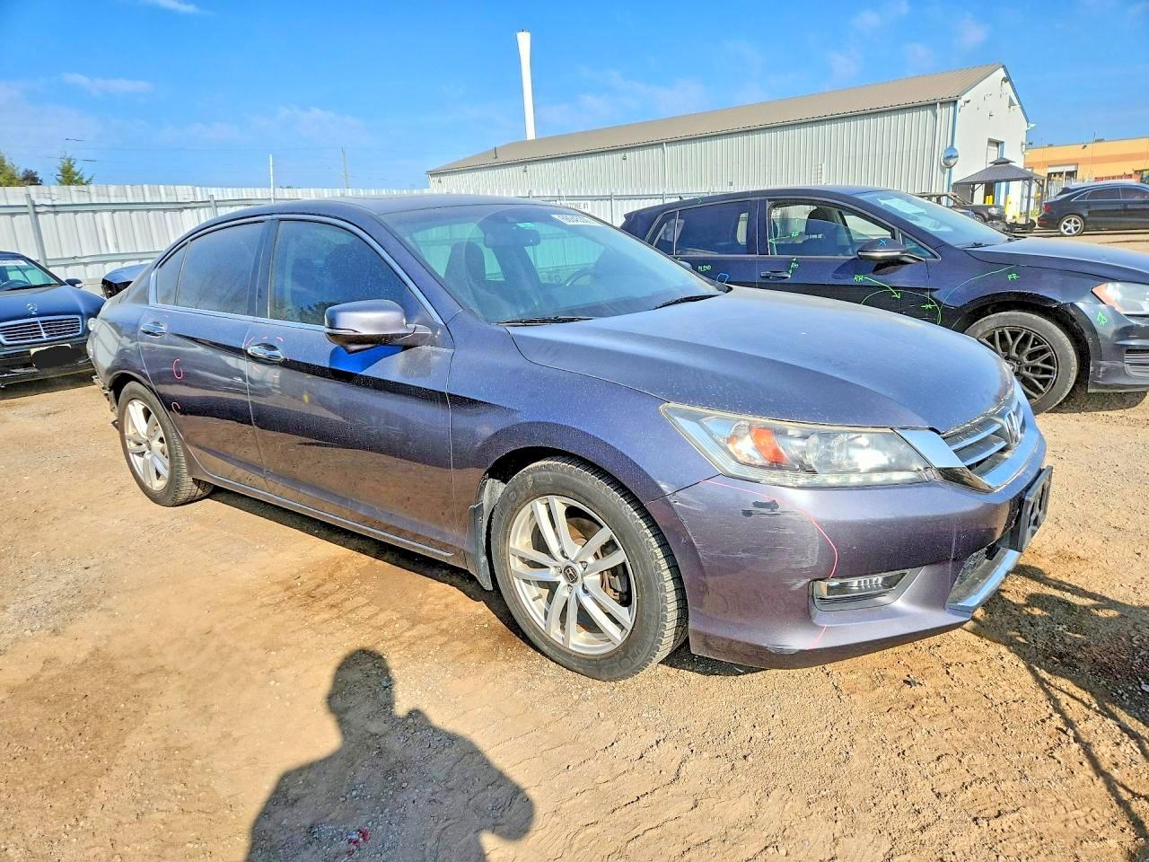 2013 Honda Accord Touring - Image 4
