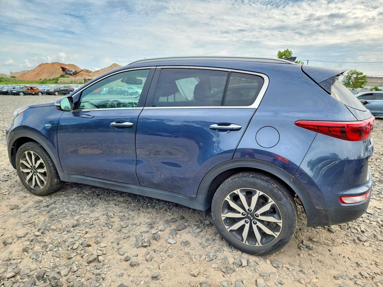 2017 Kia Sportage Ex - Image 2