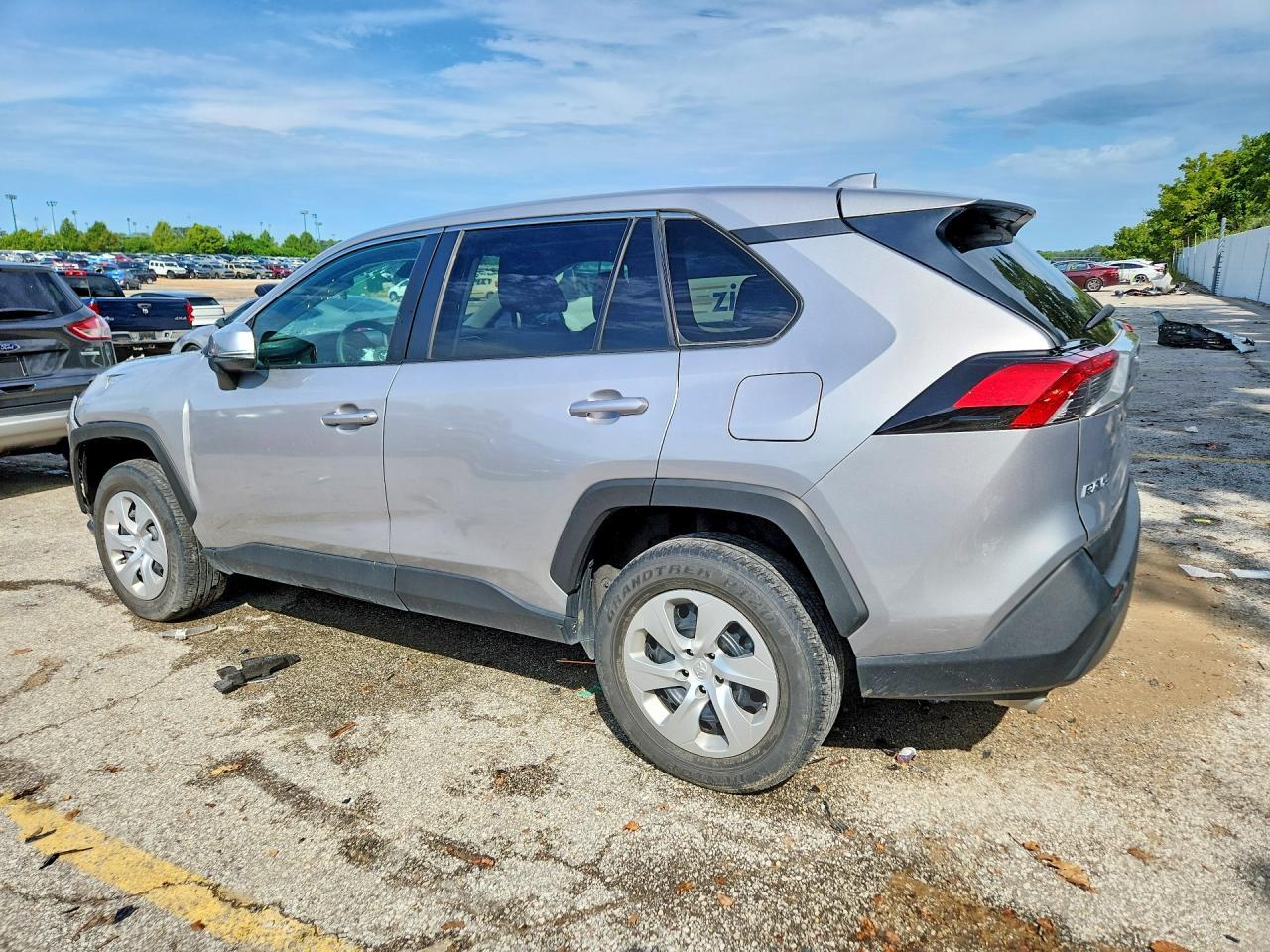 2023 Toyota Rav4 Le - Image 2