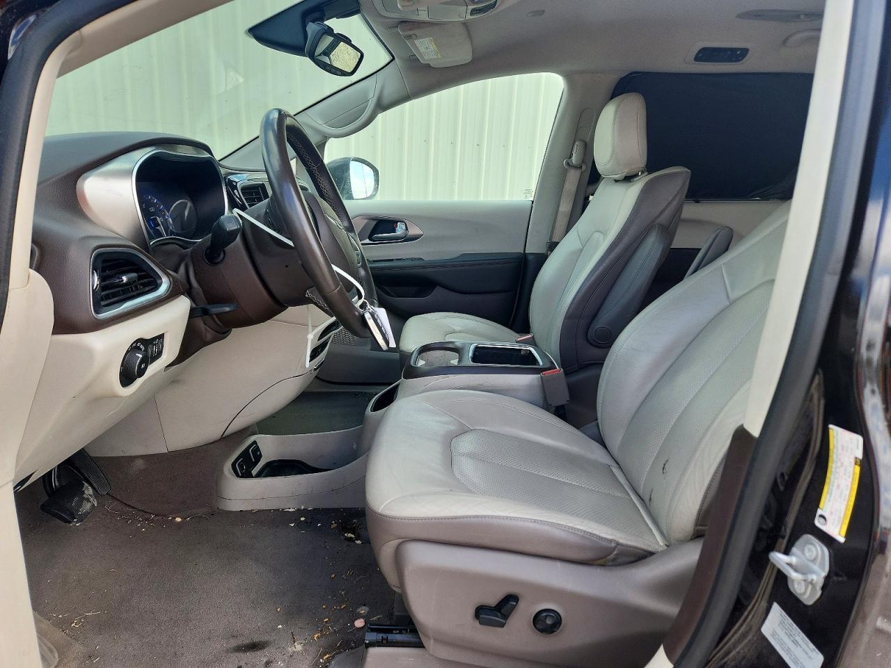 2017 Chrysler Pacifica Touring L Plus - Image 7