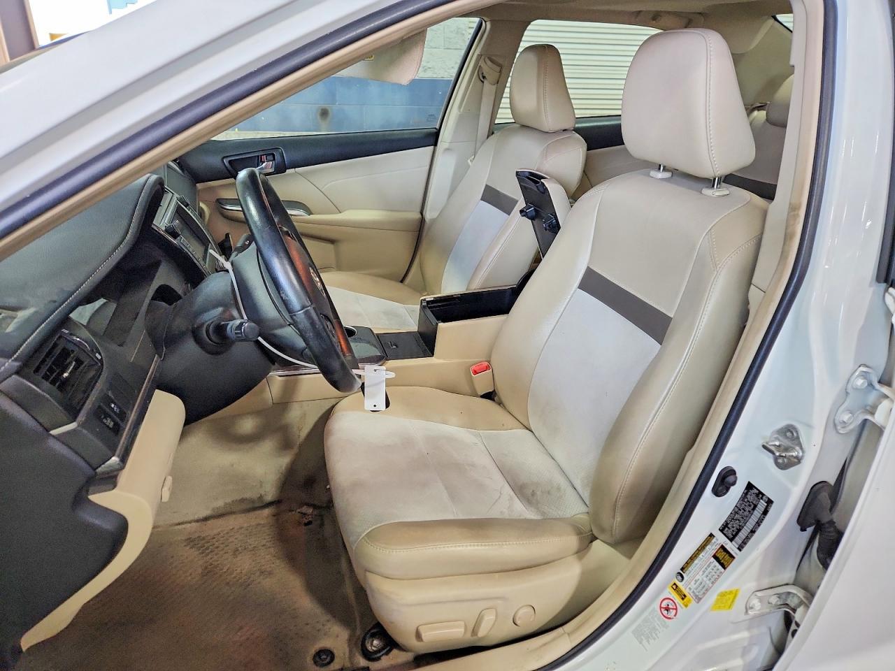 2013 Toyota Camry Hybrid Xle - Image 7
