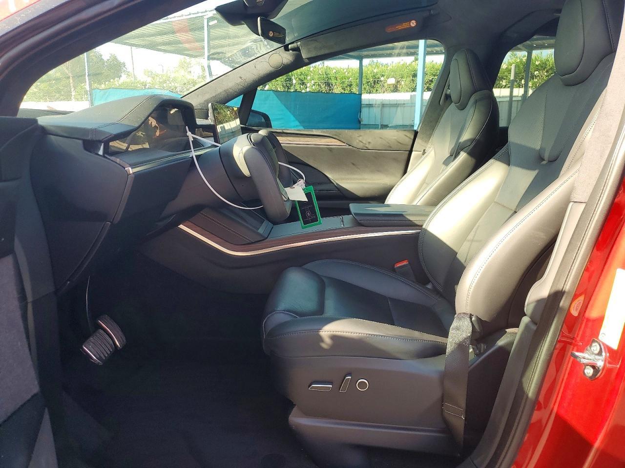 2023 Tesla Model X - Фото 7