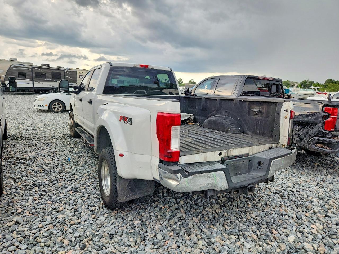 2019 Ford F350 Super Duty - Image 2