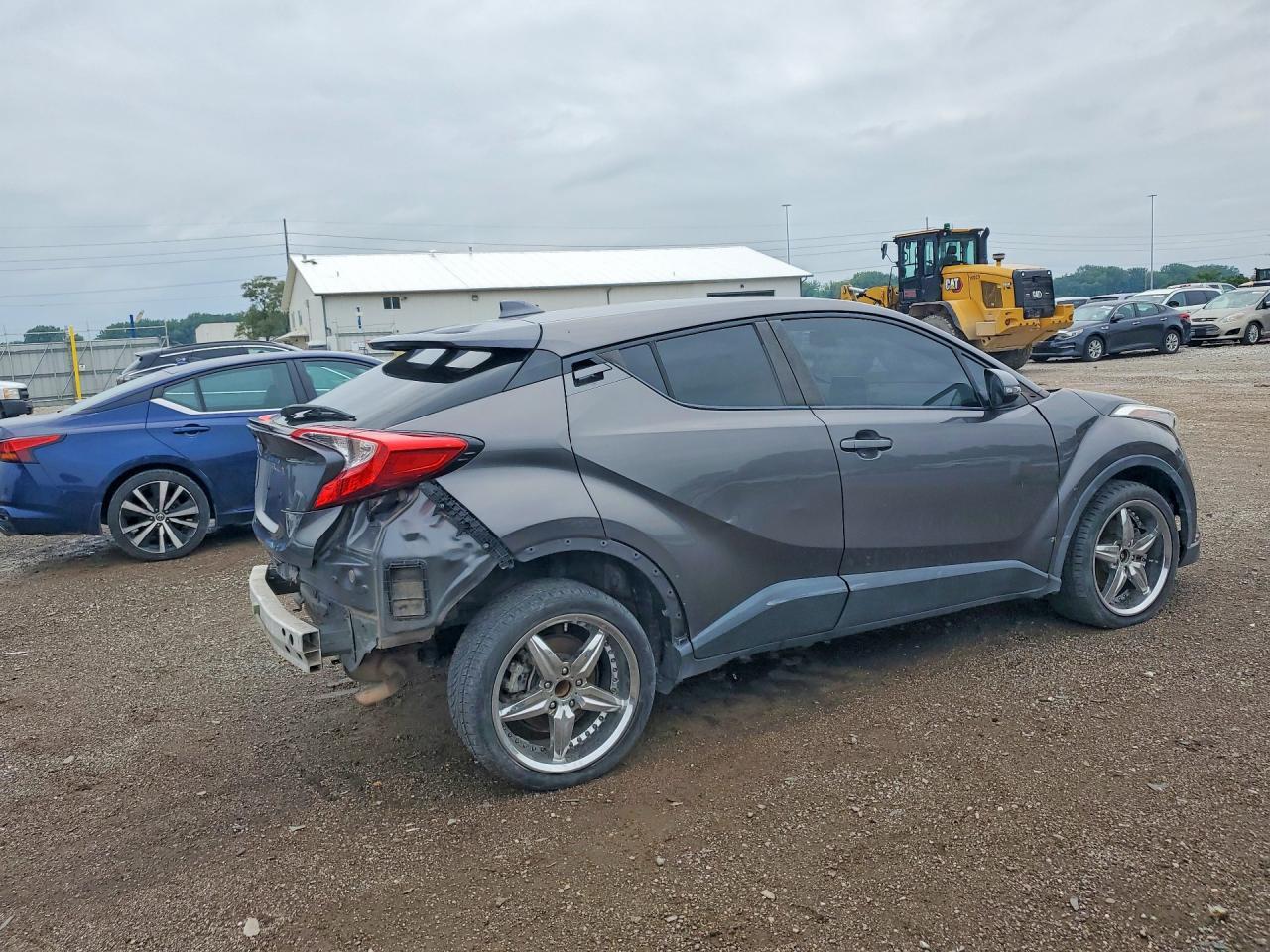 2019 Toyota C-Hr Le - Фото 3