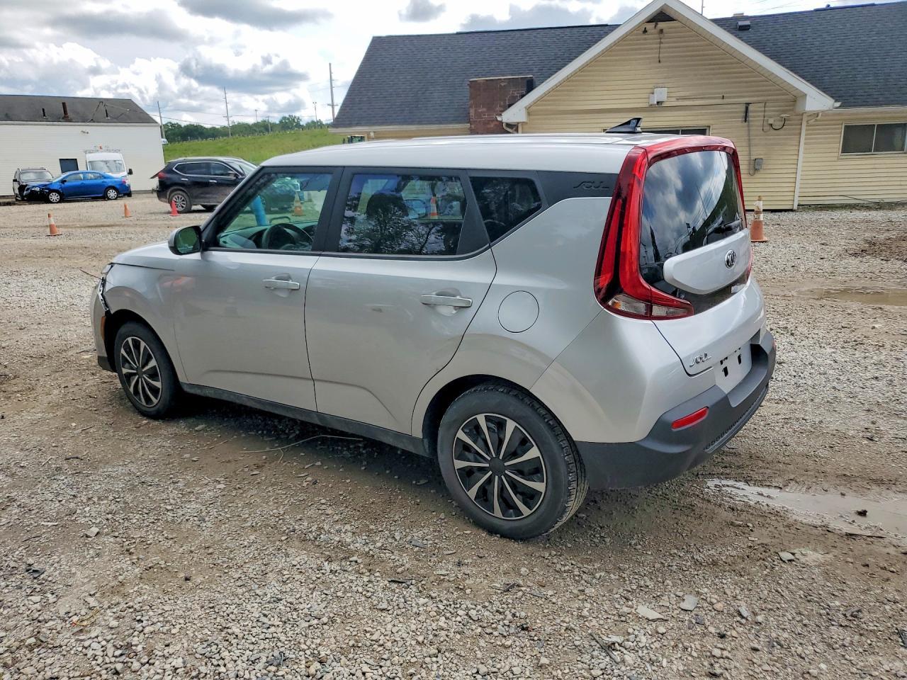 2021 Kia Soul Lx - Image 2