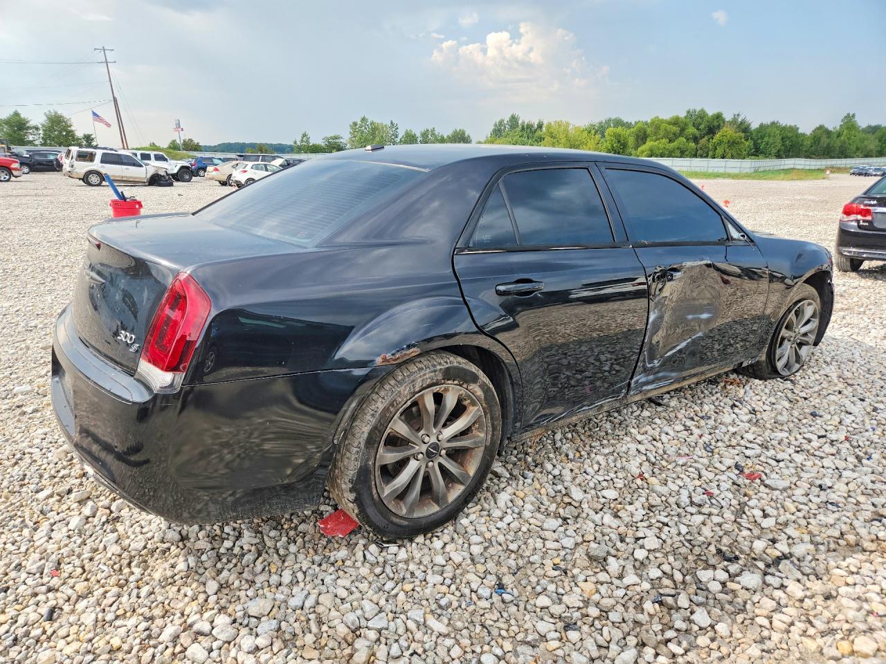 2014 Chrysler 300 S - Image 3