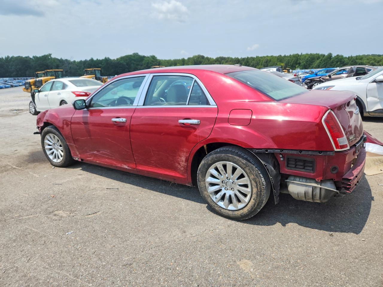 2014 Chrysler 300 - Фото 2