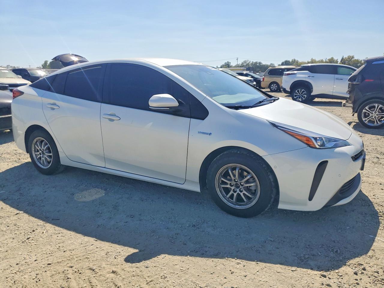 2022 Toyota Prius Le - Image 4