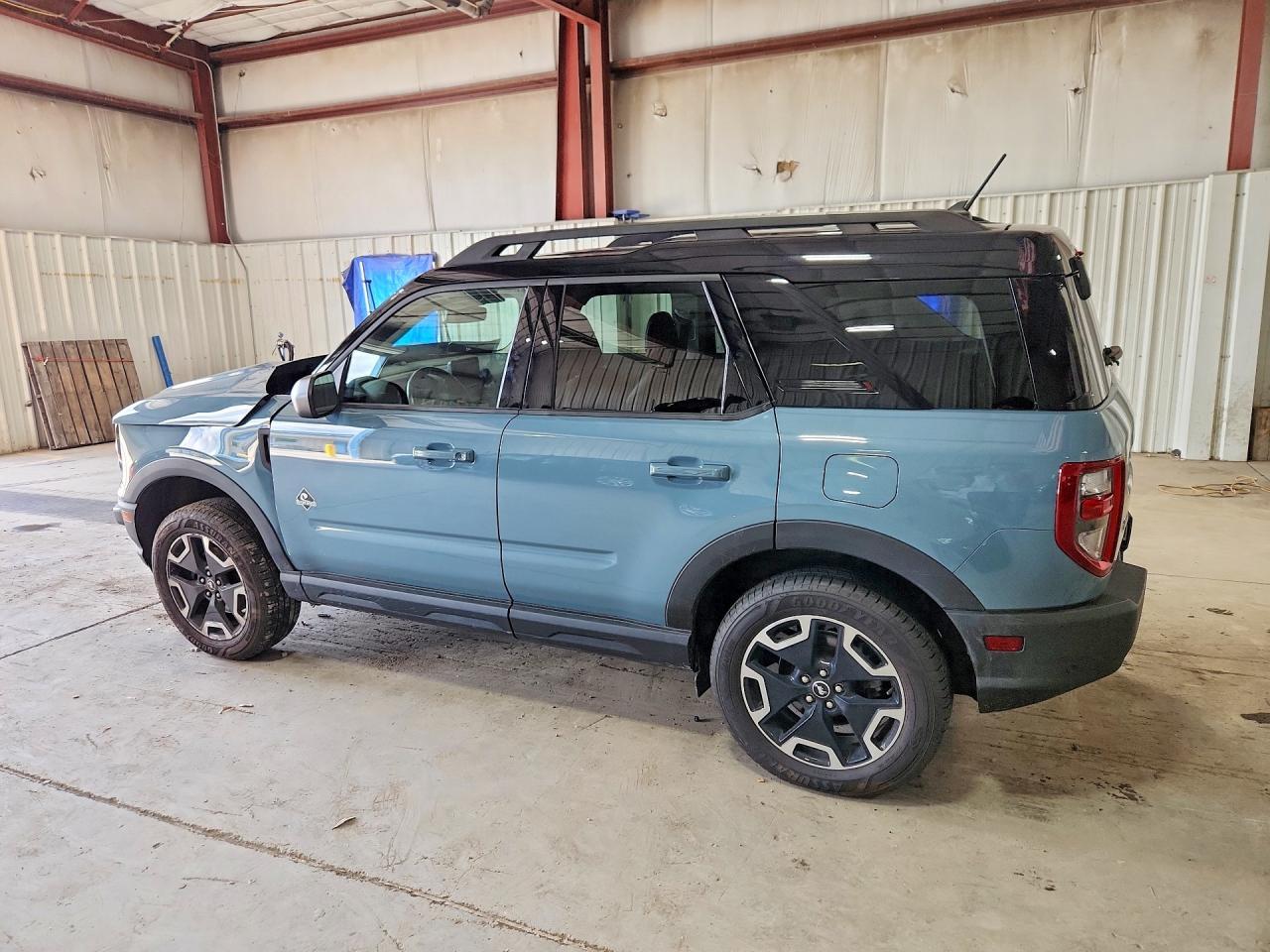 2022 Ford Bronco Sport Outer Banks - Image 2
