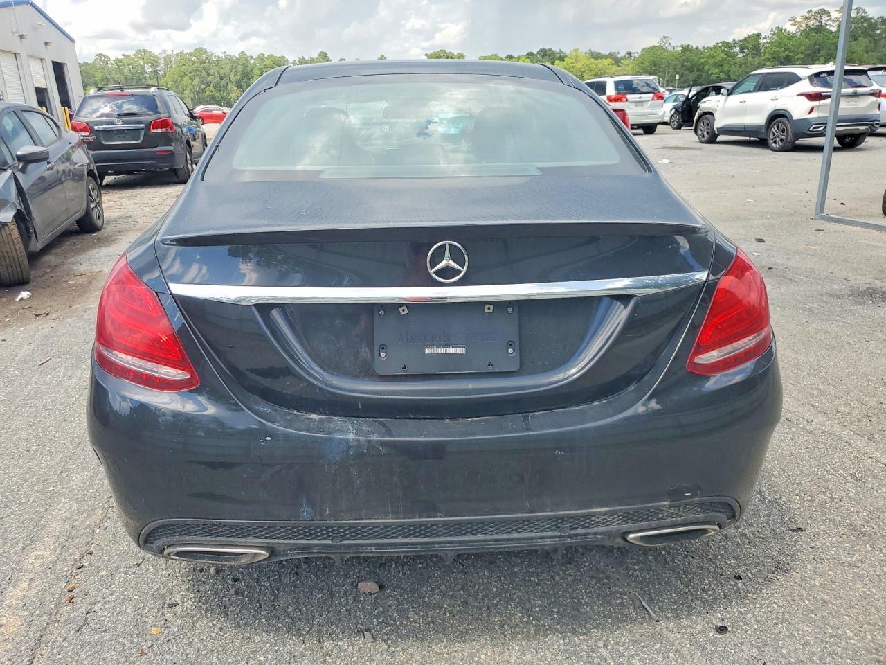2016 Mercedes-Benz C 300 4Matic - Image 6