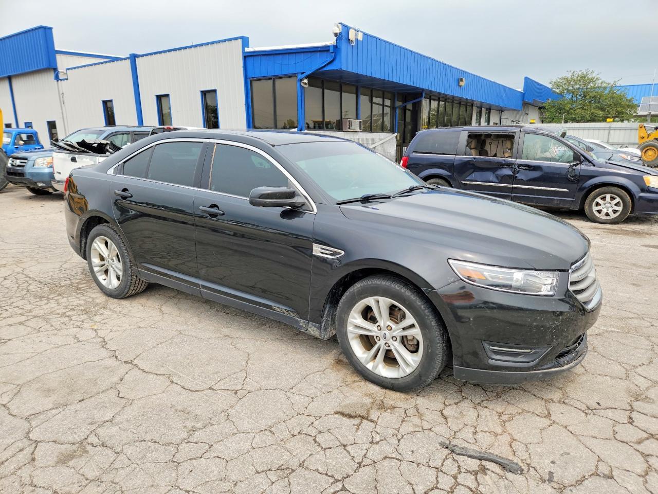 2015 Ford Taurus Sel - Image 4