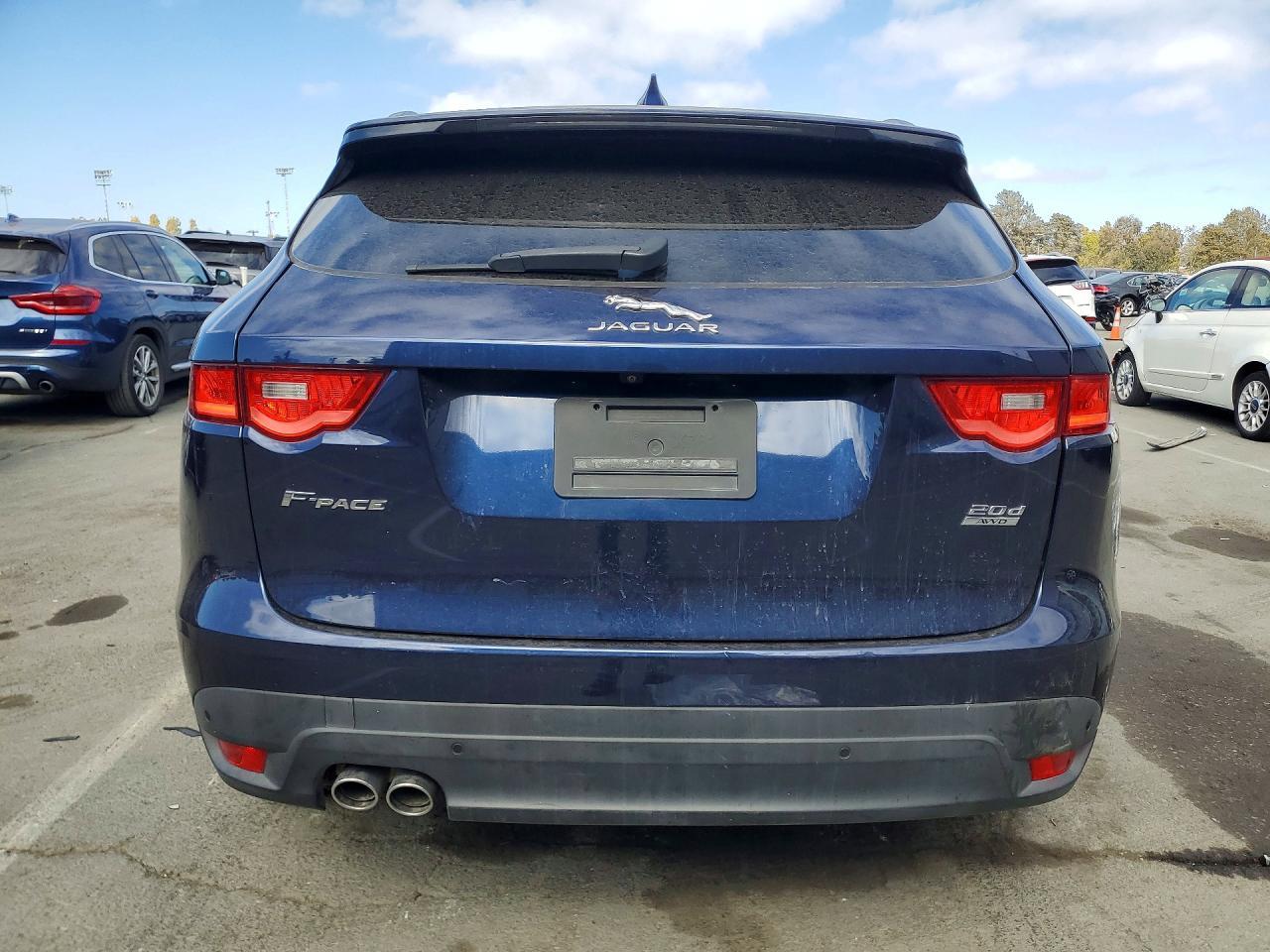 2018 Jaguar F-Pace R - Sport - Image 6