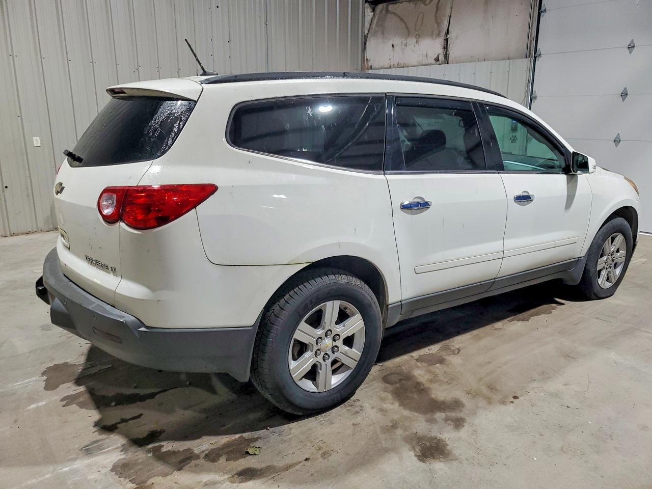 2012 Chevrolet Traverse Lt - Image 3