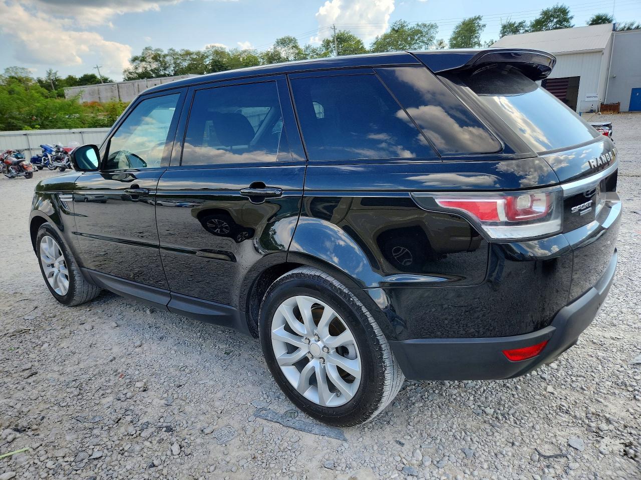 2014 Land Rover Range Rover Sport Hse - Image 2